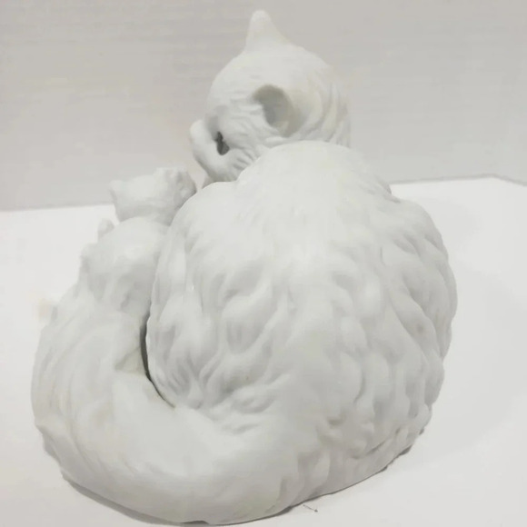 VTG 1989 Enesco Ceramic Himalayan Cat/Kittens  Musical. - Picture 6 of 9